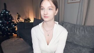 Live record of _mαgίc_smilę_ reaching her tips goal - 1/1/2024