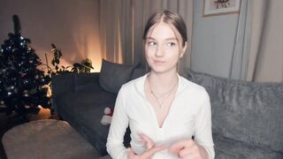 Live record of _mαgίc_smilę_ reaching her tips goal - 1/1/2024