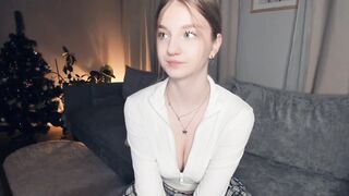 Live record of _mαgίc_smilę_ reaching her tips goal - 1/1/2024