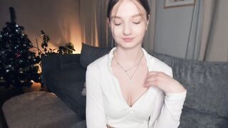 Live record of _mαgίc_smilę_ reaching her tips goal - 1/1/2024