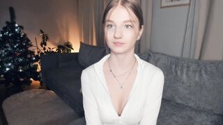 Live record of _mαgίc_smilę_ reaching her tips goal - 1/1/2024