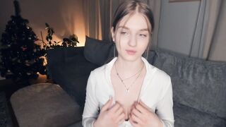 Live record of _mαgίc_smilę_ reaching her tips goal - 1/1/2024