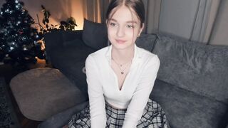 Live record of _mαgίc_smilę_ reaching her tips goal - 1/1/2024