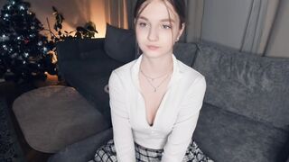 Live record of _mαgίc_smilę_ reaching her tips goal - 1/1/2024