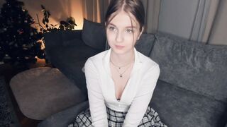 Live record of _mαgίc_smilę_ reaching her tips goal - 1/1/2024