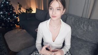Live record of _mαgίc_smilę_ reaching her tips goal - 1/1/2024