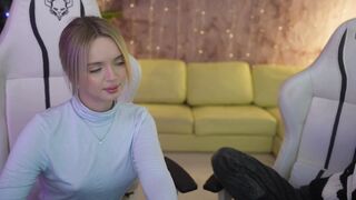 Live record of kίrα0541 reaching her tips goal - 1/1/2024