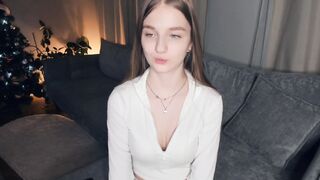 Live record of _mαgίc_smilę_ reaching her tips goal - 1/2/2024