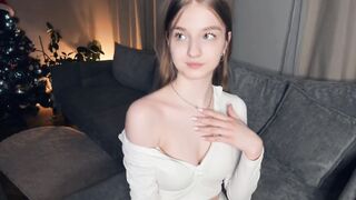 Live record of _mαgίc_smilę_ reaching her tips goal - 1/2/2024