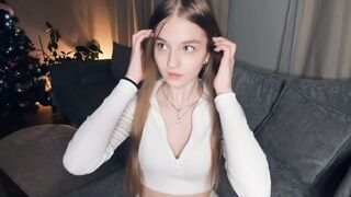 Live record of _mαgίc_smilę_ reaching her tips goal - 1/2/2024