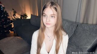 Live record of _mαgίc_smilę_ reaching her tips goal - 1/2/2024