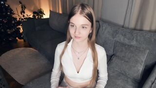 Live record of _mαgίc_smilę_ reaching her tips goal - 1/2/2024