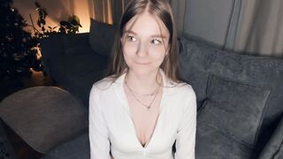 Live record of _mαgίc_smilę_ reaching her tips goal - 1/2/2024