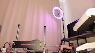 Live record of tίƴα_tinn reaching her tips goal - 1/2/2024