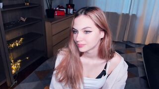 Live record of męlίsα_ginger reaching her tips goal - 1/4/2024