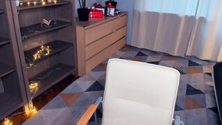 Live record of męlίsα_ginger reaching her tips goal - 1/4/2024