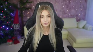 Live record of kίrα0541 reaching her tips goal - 1/4/2024