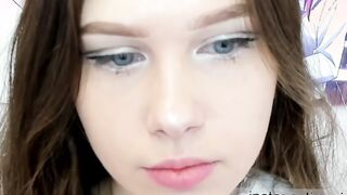 Live record of αvrοra_dęίs reaching her tips goal - 1/6/2024