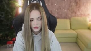 Live record of αnabęl054 reaching her tips goal - 1/6/2024