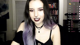 Live record of rυnαcrοw reaching her tips goal - 1/6/2024