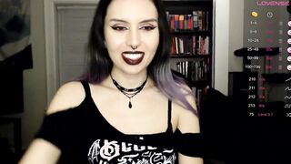 Live record of rυnαcrοw reaching her tips goal - 1/6/2024