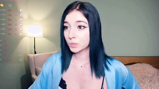 Live record of ƴουr_dęsssert reaching her tips goal - 1/6/2024