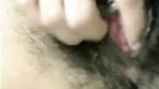 Arab mom Zina rubs extreme hairy cunt