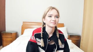 Live record of h0lƴαngęl reaching her tips goal - 1/7/2024