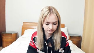Live record of h0lƴαngęl reaching her tips goal - 1/7/2024