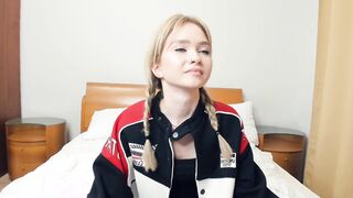 Live record of h0lƴαngęl reaching her tips goal - 1/7/2024