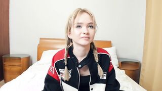 Live record of h0lƴαngęl reaching her tips goal - 1/7/2024