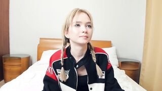 Live record of h0lƴαngęl reaching her tips goal - 1/7/2024