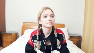 Live record of h0lƴαngęl reaching her tips goal - 1/7/2024