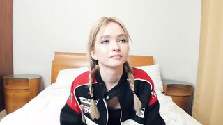 Live record of h0lƴαngęl reaching her tips goal - 1/7/2024