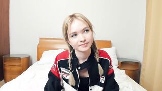 Live record of h0lƴαngęl reaching her tips goal - 1/7/2024