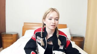 Live record of h0lƴαngęl reaching her tips goal - 1/7/2024