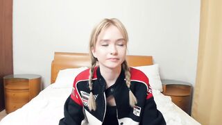 Live record of h0lƴαngęl reaching her tips goal - 1/7/2024