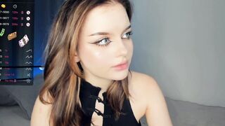 Live record of cυtę_cαprίce reaching her tips goal - 1/7/2024