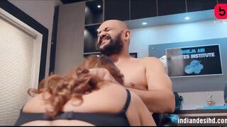 Big Boobs Bhabhi Sex with Boss In Office