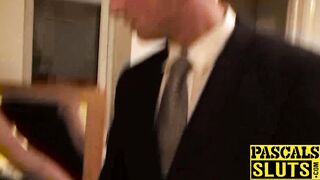 Great looking slut Tiffany Naylor sucking on a big hard dick