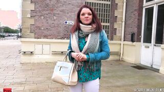 Gabrielle, 31 years older, medical secretary into Beauvais!