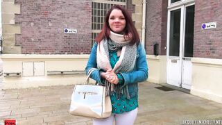 Gabrielle, 31 years older, medical secretary into Beauvais!