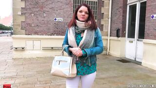 Gabrielle, 31 years older, medical secretary into Beauvais!