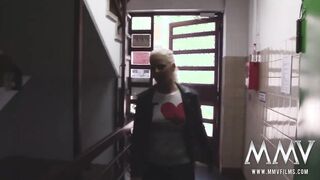 Platinum Blonde Skank Getting Bukkaked