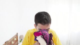 Sex in the bathroom with stepmom when dad back early