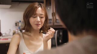 I can't resist thrusting an orgasm in my tits without underwear 4of5