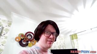 Leeds bro gets huge goddess to fingerfuck
