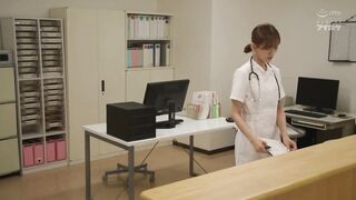 The nurse who falls into the thick kissing sex with the uncle 1of5