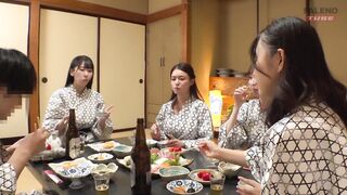 Four female bosses and a man I stayed at a hot spring inn on a business trip 1of5