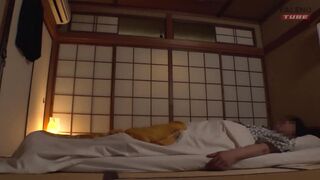Four female bosses and a man I stayed at a hot spring inn on a business trip 4of5